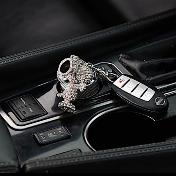 🔹Peanuts 🔹️COLLECTIBLE Snoopy Crystal Bling 3D Keychain-Sparkling bag Charm ✨️ - Picture 12 of 12